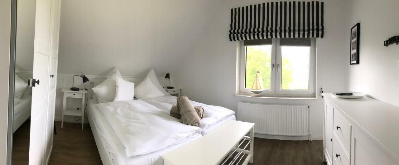 Appartements unter Reet Tumlauer Koog Exterior foto